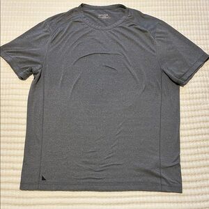 UNTUCKit Men's Charcoal Short Sleeve Tee